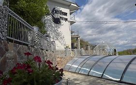 Ластівчине гніздо